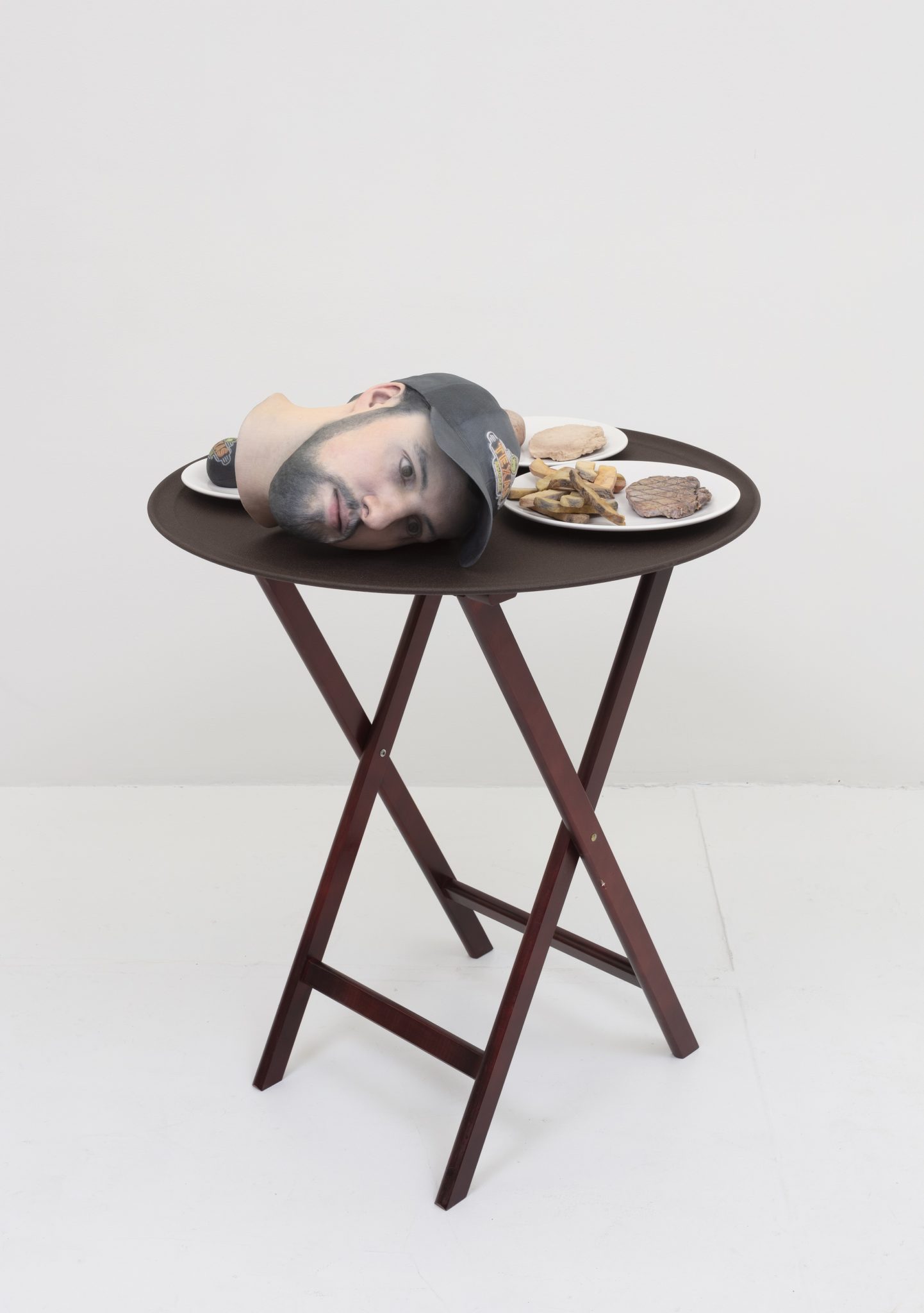 keep-the-change-texas-roadhouse-waiter-s-head-with-cap-astrup