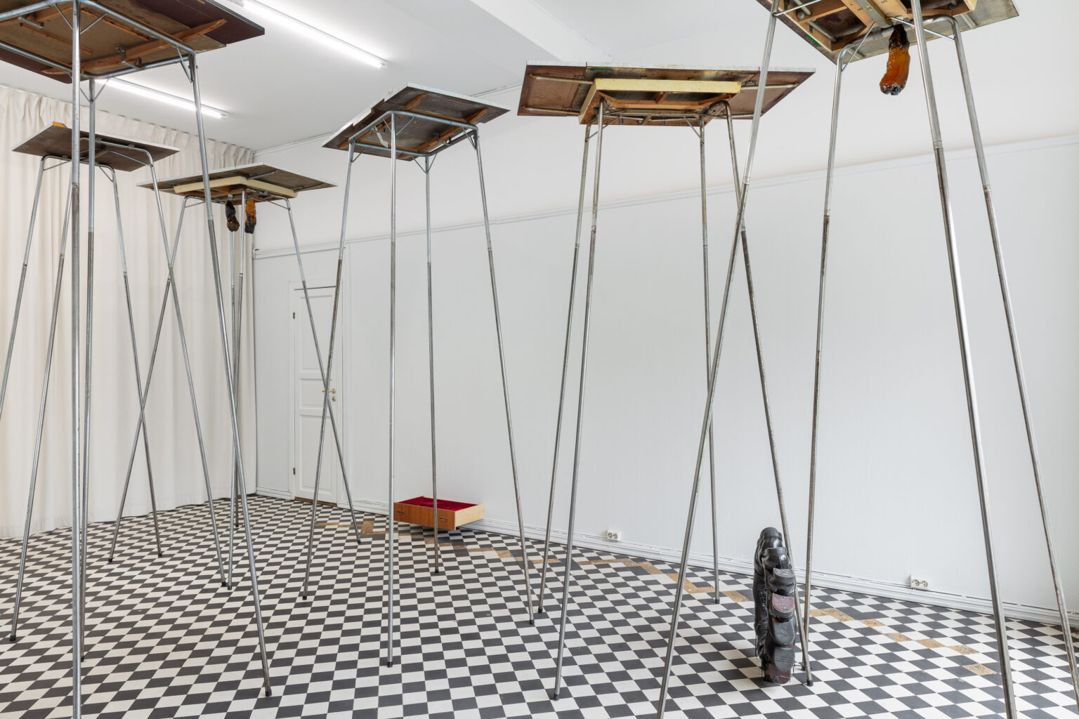 Installation view, Kaare Ruud, "Business doing pleasure with you", 2025, Femtensesse. Courtesy of the artist and Femtensesse. Photo: Tor Simen Ulstein, Kunstdok